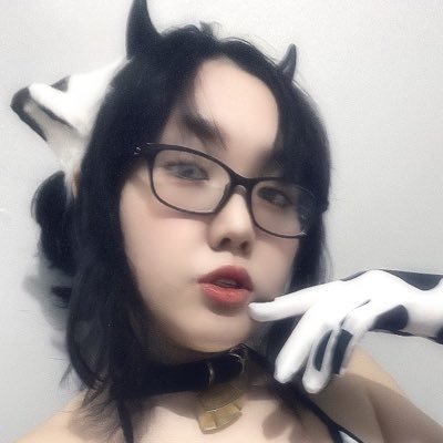 🔞 24 🔞 NO MINORS 🔞 Lewd cosplayer 🔞 I post boobs and ass I guess 🔞 Cashapp: $xcrystalbobax 🔞 Throne: https://t.co/e3fPeKrQk2 🔞