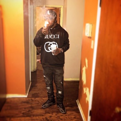 west_d21's profile picture. 