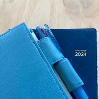 手帳を通じて集えるコミュニティを作ったり、📓手帳に関する情報を発信します。 無言フォロー失礼します。