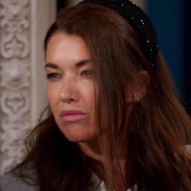 gwynethpaltr0w's profile picture. 