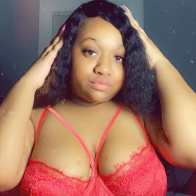 let’s have fun! I sell content and make custom videos couples are welcome 💖DMs open