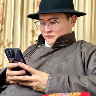 uzilawyer's profile picture. Эрдэм, эрүүл мэнд хоёрт харам хандвал  Ирээдүйд шорон, эмнэлэг хоёрт өр төлнө!!!