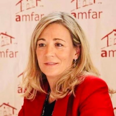 Presidenta AMFAR-Mujeres Rurales. Diputada PP Cortes Castilla-La Mancha. Madre de 2. Hermana de 6.
