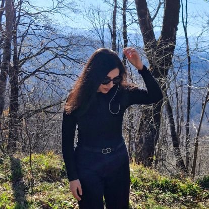 mycolorfulsmile's profile picture. معلق بینِ کیلومتر ها دلتنگی