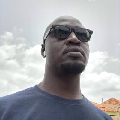 yoffthiom's profile picture. 