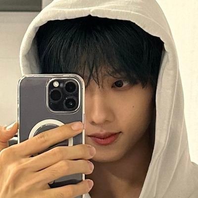 pyflowjs's profile picture. ✧ — gonna use to about jisung