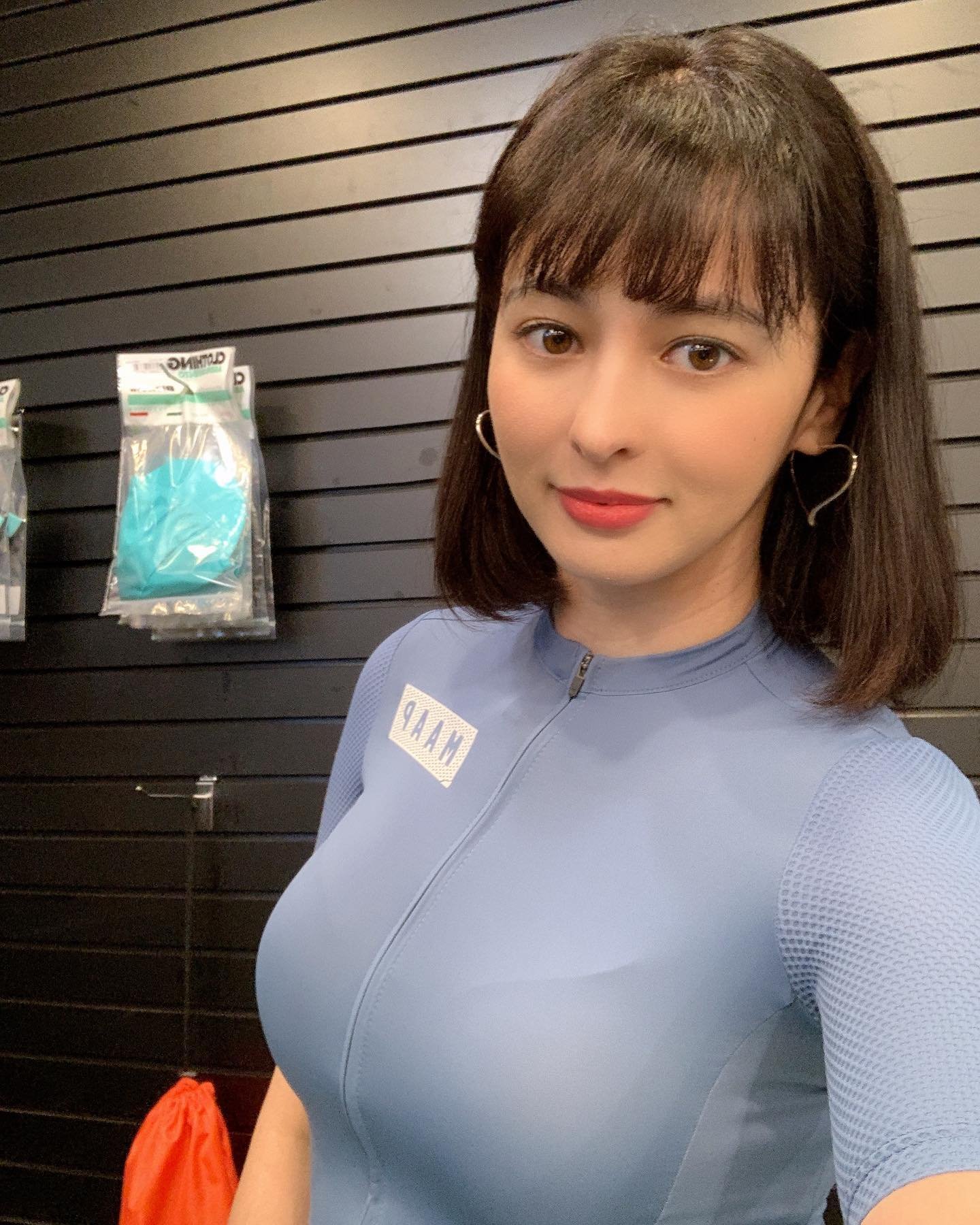 duthoadde14312's profile picture. 고통 없이 얻을 수 없다.