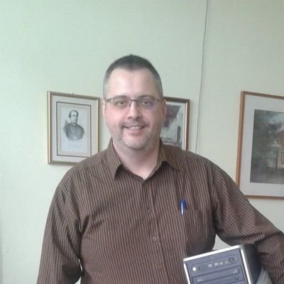 ipehar's profile picture. .......