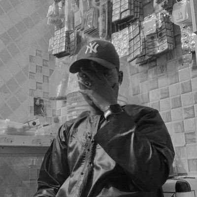 excellen6y's profile picture. I'm not a perfect i can mistake Any time, therefore i love those people who still stay with me after know my real personality 🤪🤪