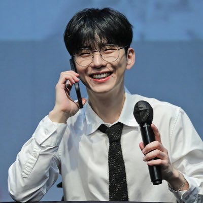 hanbyeol_lee_2's profile picture. https://t.co/qJB7xmZTCL  이것저것 씁니다 잘 부탁합니다악😘