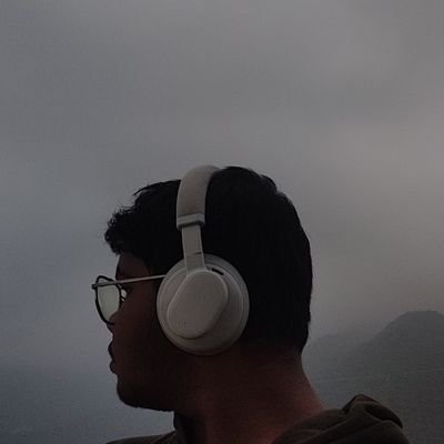 Aiden4270's profile picture. unapologetic yapper 🤓🖐🏿