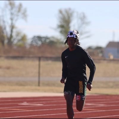 Coffeyville Community College 25’| 400:50.64| 800: 2:04|