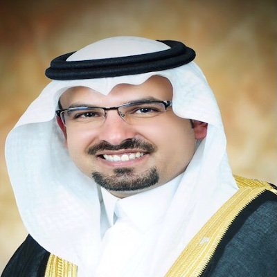أستاذ اللغويات المساعد بجامعة جازان. (شاعر) هنا قلمي يُترجِمُ بعضي، (كل تغريدة لم أُشِر لقائلها فهي بقلمي). {متخصص في لهجة / لهجات قبائل فيفاء}.