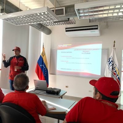 Servidor Público al servicio de la Patria Venezolana y del Poder Popular en función de Justicia Social.