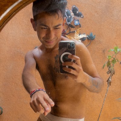 che_pivaral502's profile picture. 