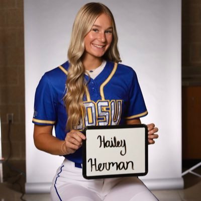 RHP/1st Top Gun National 18’s and Staley High School Class of 2023. 🥎 Class of 2023 Ranked 128 in Extra Innings Softball. Committed to SDSU💙🐰💛