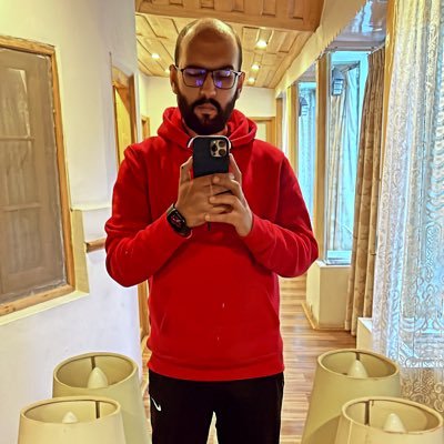 Student of International Relations|Football Fan| LONGLIVE 🇵🇰
