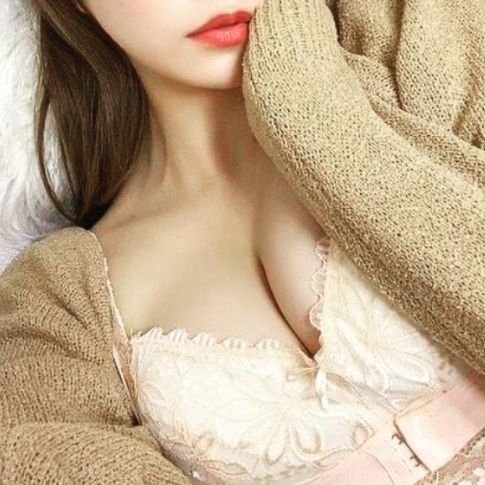 28歳/152せんち/Iカップ/アパレル/えろい命令してほしい/フォローしてくれたらDMします😚