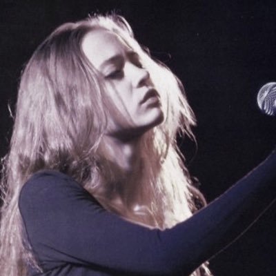 paris_iguess's profile picture. 