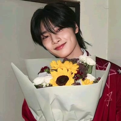 _minnieversee's profile picture. Skz 4thgen leaders