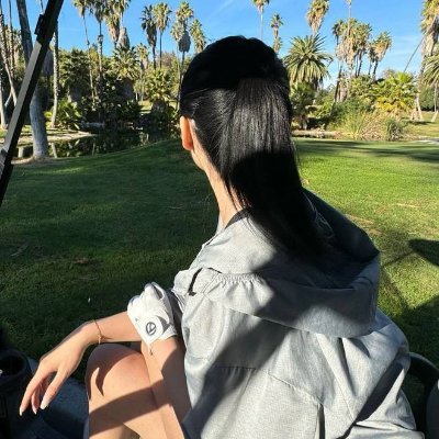 AnnaAnnadjhf's profile picture. Your effort determines your future. The things I like are expensive, so I need more effort🌷