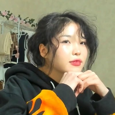 RockerTomm6669's profile picture. Playing piano, and having fun