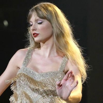 “ele parecia querer destruí-la e torná-la sua rainha, tudo ao mesmo tempo.” | taylor swift + livros.