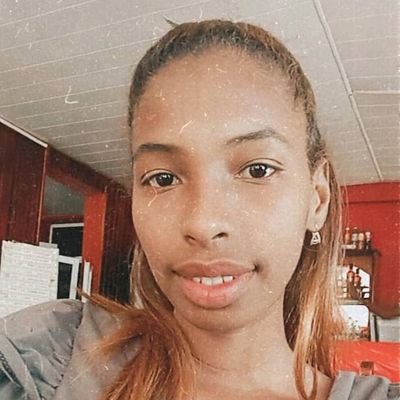 AinerikToledano's profile picture. Amante del café☕, los libros📕 y fiel seguidora del Real Madrid 🤍🤍🤍