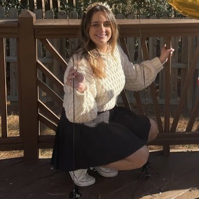 HenmilyR74888's profile picture. 