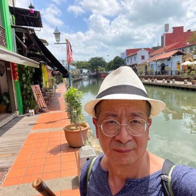 qinquan02's profile picture. 看世界之花，识自然之理