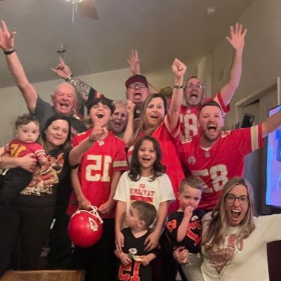 ezwillinger's profile picture. Don’t go broke trying to look rich.