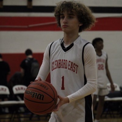 | 𝓪𝓵𝓵 𝓰𝓵𝓸𝓻𝔂 𝓽𝓸 𝓰𝓸𝓭 | Glenbard East 27’ | 3.9 GPA  | 5’7 Guard | 224-319-4162 | bilalmusleh48@gmail.com