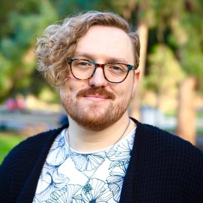 TV Comedy & Animation Writer. Consulting Producer @FinalSpace. Showrunner ARPO: Robot Babysitter. #PaperTeam. Queer & Nonbinary. 🇦🇺 🇺🇸 Dual Citizen.