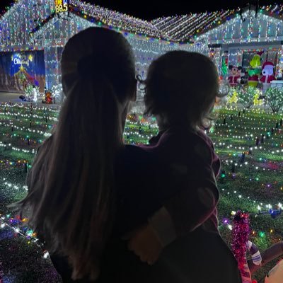 sarahannalee_89's profile picture. 