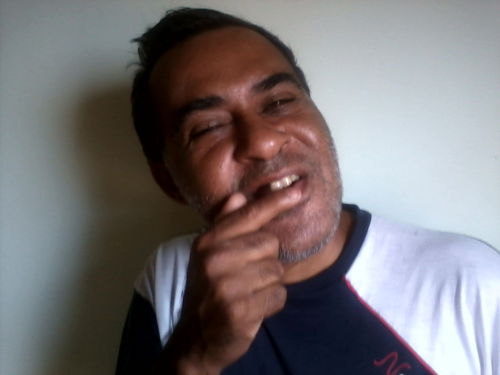 Eu tomo Gardenal e tomo 51, em nome de Deus!