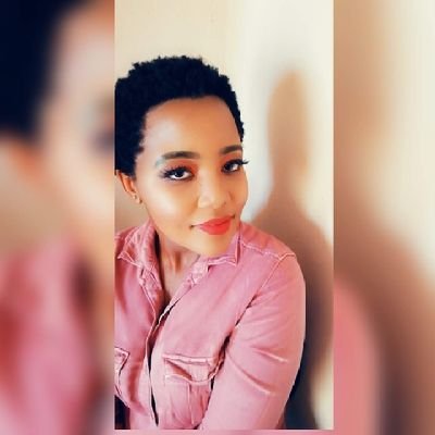 Ms_Gobeni's profile picture. Quirky & Smart