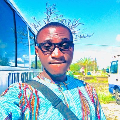 Financier || UI/UX Graphics Designer || Keyboardist || Social