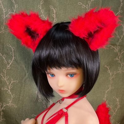 美少女のドールに自作の衣装を着せて楽しんでいます。 Dollhouse168 135cmのNaoと80cmの栞。DF研の中嶋誉がおります。アゾンの1/6娘やねんどろいど娘も少しづつ集めています。