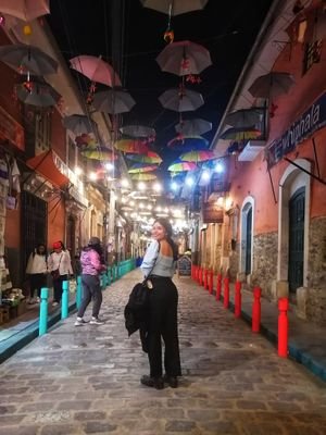Cuando sea grande quiero ser marxista y escribir poemas |
🇵🇸
