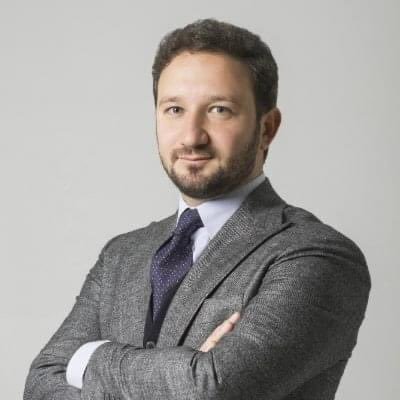 Padre di Antonio, Sofia e Nicole Imprenditore e Presidente #ConfapiNapoli. Volere è potere, è una bella sfida ma ci credo!