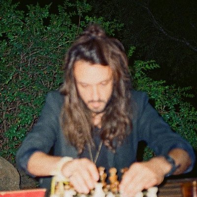 bernhari's profile picture. C’était la belle époque, du piano nostalgique.