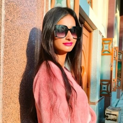 TanushreeMitr11's profile picture. simplicity