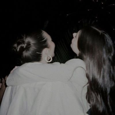 mellfemm's profile picture. I love her