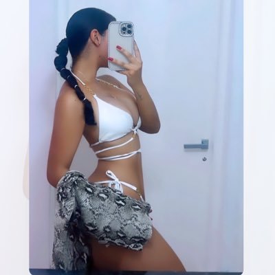 anamaldonado111's profile picture. 