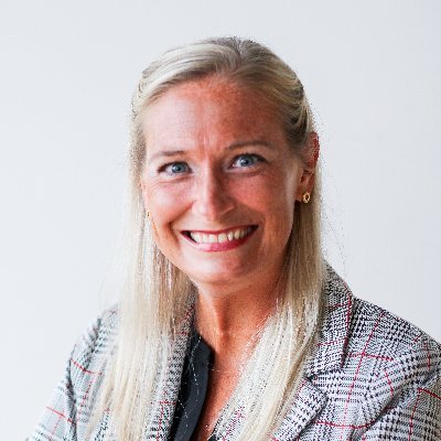 PR pro @AMPPorg, business owner, wife & mom of adopted daughter, #PRKent alumna, @PRSACLE member, @ECDPRSA Chair