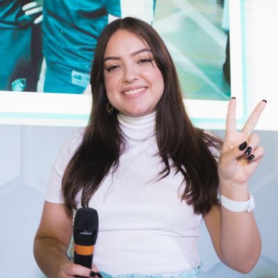 Apresentadora, comentarista e criadora de conteúdo ✉️ renata@reehplays.com #GeForcePartner | #TimeAzul @intelbrasil