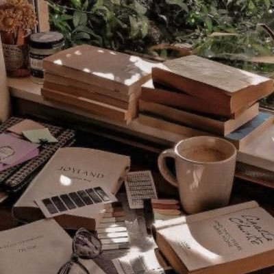 Moon18354119571's profile picture. " كل حقيقية تحرسها كتيبة من الاكاذيب "