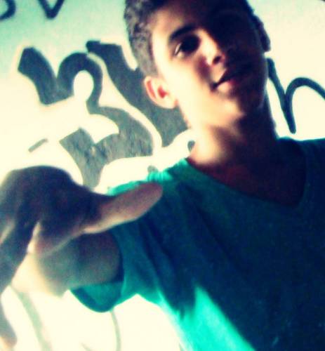 Me segue qe eu te sigo de volta ^.^