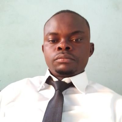 Taylor mukoma un ancien étudiant à l'université de Kinshasa, au faculté de sciences sociales administrative et politique, au département de relations Internatio