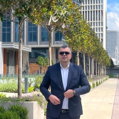 alituysuzz's profile picture. Yükleniyor . . .